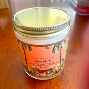Bath & Body Works Candle